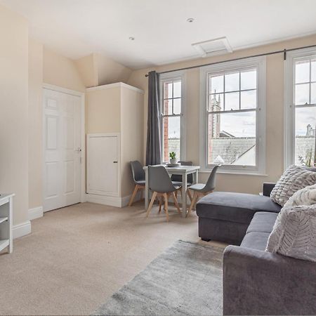 Guest Homes - Trinity Apartment Worcester Eksteriør billede
