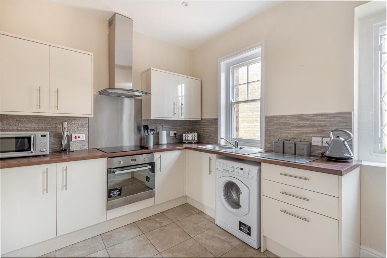 Guest Homes - Trinity Apartment Worcester Eksteriør billede